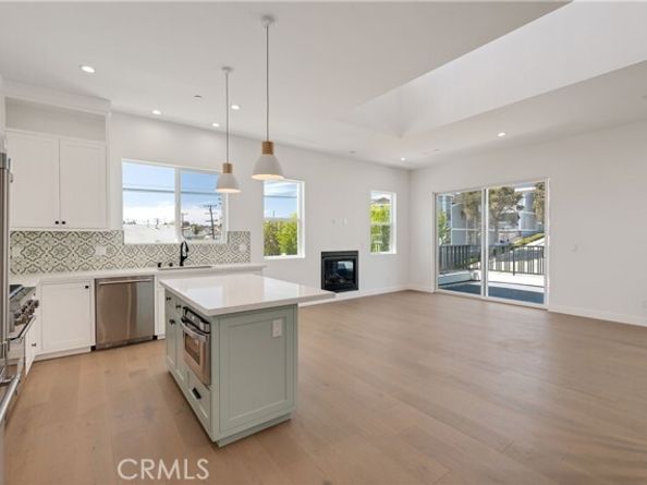 2100 Carnegie Lane, Redondo Beach CA 90278