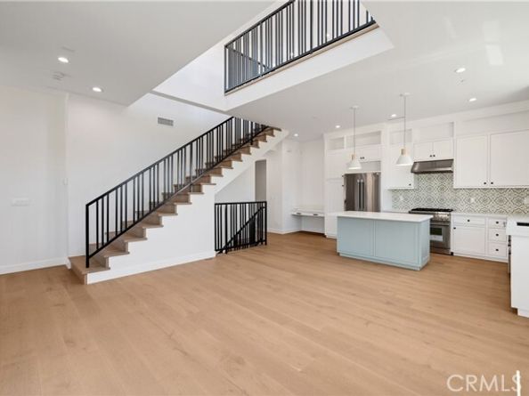 2100 Carnegie Lane, Redondo Beach CA 90278