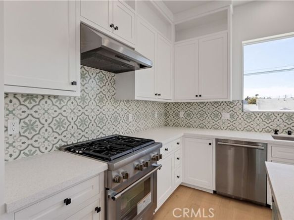 2100 Carnegie Lane, Redondo Beach CA 90278