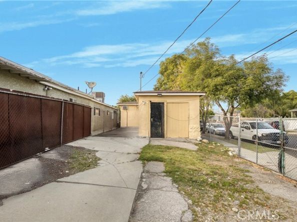 13150 Carl, Pacoima (los Angeles), CA 91331 - For Sale