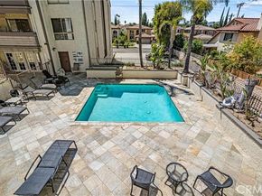 20253 Keswick Street 325, Winnetka (los Angeles) CA 91306