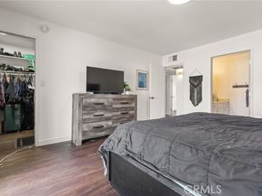 13243 Vanowen 2, North Hollywood (los Angeles) CA 91605