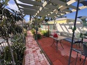 13243 Vanowen 2, North Hollywood (los Angeles) CA 91605
