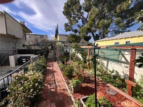 13243 Vanowen 2, North Hollywood (los Angeles) CA 91605