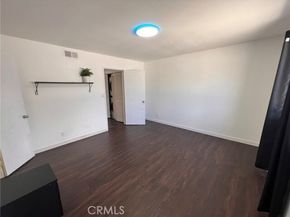 13243 Vanowen 2, North Hollywood (los Angeles) CA 91605