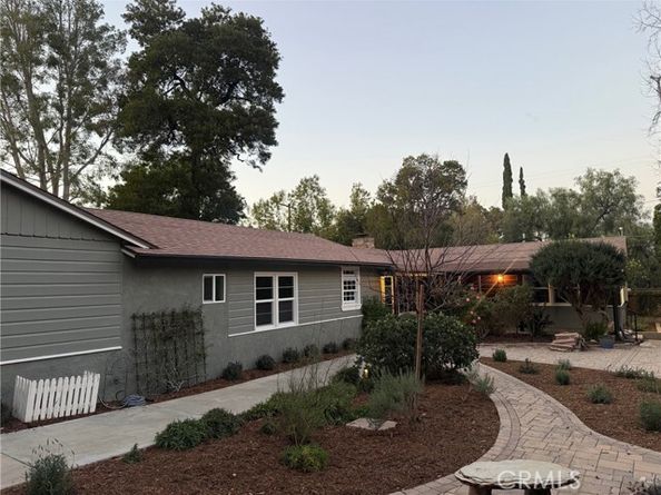 22121 Avenue Morelos, Woodland Hills (los Angeles) CA 91364