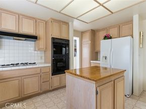 7422 Kyle Court, West Hills (los Angeles) CA 91307