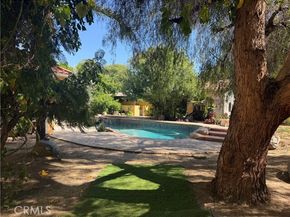 5717 MELVIN Avenue, Tarzana (los Angeles) CA 91356