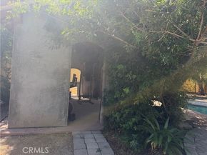 5717 MELVIN Avenue, Tarzana (los Angeles) CA 91356