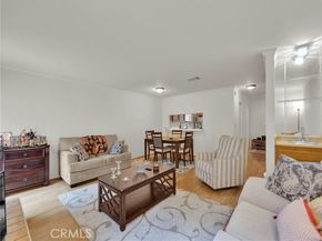 21040 Parthenia Street 20, Canoga Park (los Angeles) CA 91304