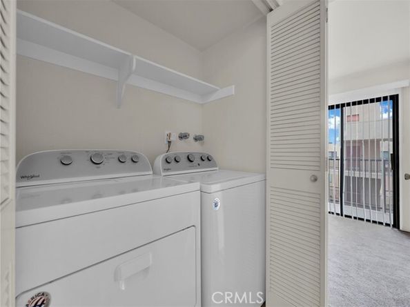 21040 Parthenia Street 20, Canoga Park (los Angeles) CA 91304