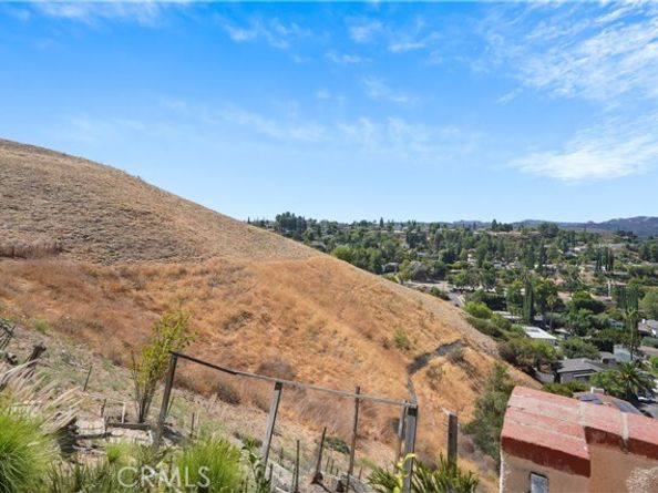 22628 Quinta Road, Woodland Hills (los Angeles) CA 91364