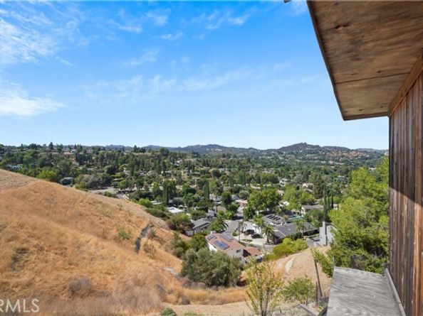 22628 Quinta Road, Woodland Hills (los Angeles) CA 91364