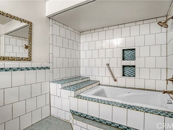 17140 Burbank Boulevard 105, Encino (los Angeles) CA 91316