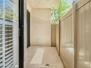 17140 Burbank Boulevard 105, Encino (los Angeles) CA 91316