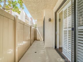 17140 Burbank Boulevard 105, Encino (los Angeles) CA 91316