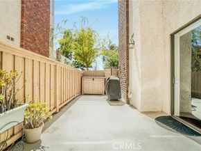 17140 Burbank Boulevard 105, Encino (los Angeles) CA 91316