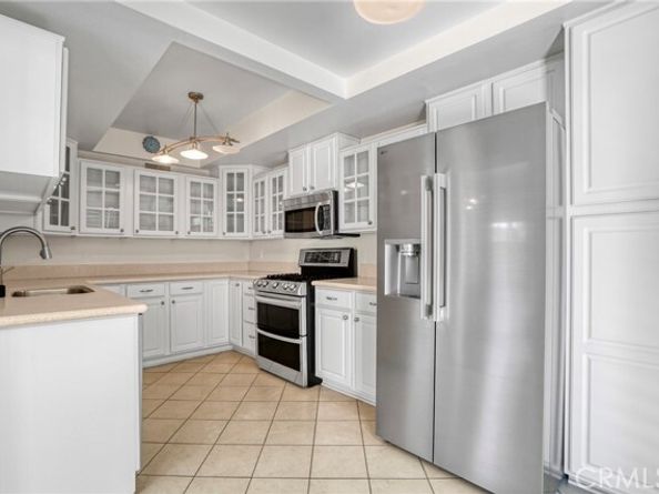 17140 Burbank Boulevard 105, Encino (los Angeles) CA 91316