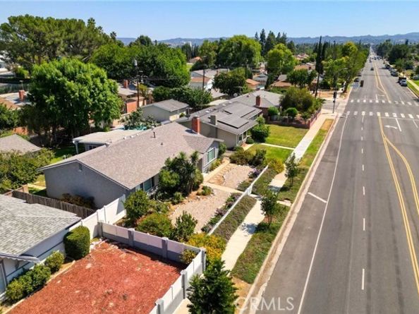 7816 Shoup Avenue, West Hills (los Angeles) CA 91304
