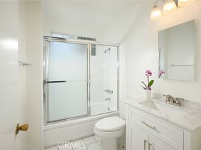 7816 Shoup Avenue, West Hills (los Angeles) CA 91304