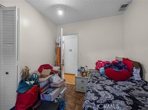 8062 Tyrone Avenue, Panorama City (los Angeles) CA 91402
