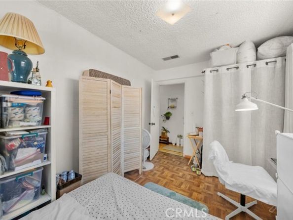 8062 Tyrone Avenue, Panorama City (los Angeles) CA 91402