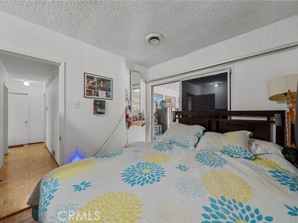 8062 Tyrone Avenue, Panorama City (los Angeles) CA 91402