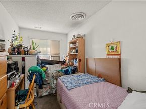 8062 Tyrone Avenue, Panorama City (los Angeles) CA 91402