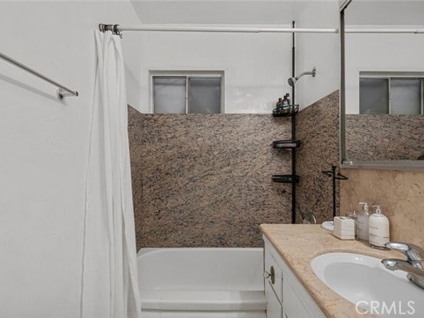 8062 Tyrone Avenue, Panorama City (los Angeles) CA 91402