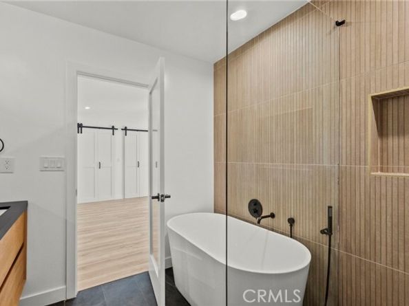 4801 Almidor Avenue, Woodland Hills (los Angeles) CA 91364