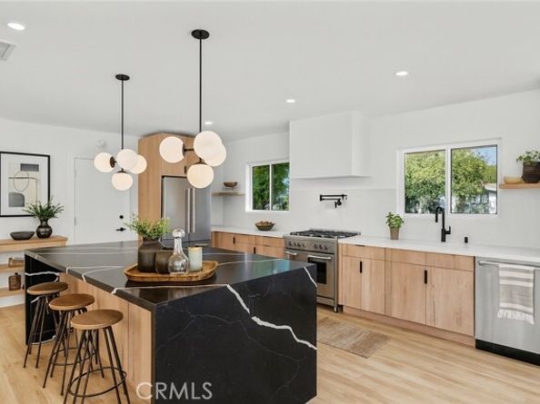 4801 Almidor Avenue, Woodland Hills (los Angeles) CA 91364