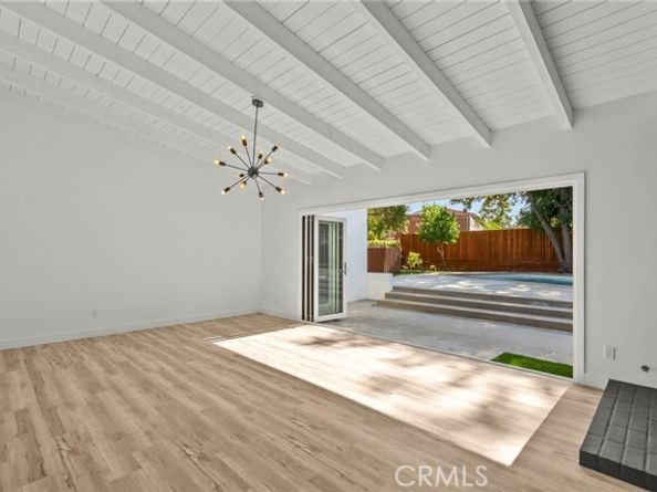 4801 Almidor Avenue, Woodland Hills (los Angeles) CA 91364
