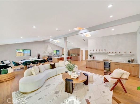 5534 Pattilar Avenue, Woodland Hills (los Angeles) CA 91367