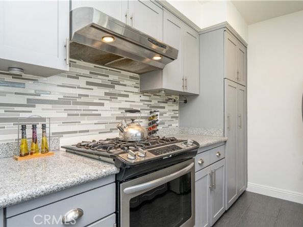6041 Fountain Park Street 9, Woodland Hills (los Angeles) CA 91367