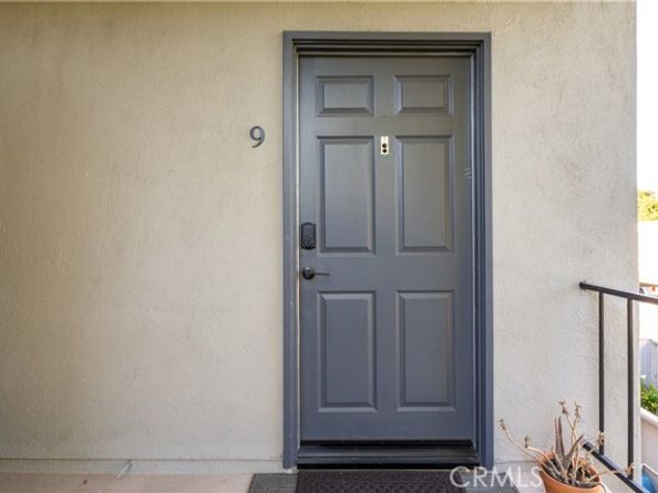 6041 Fountain Park Street 9, Woodland Hills (los Angeles) CA 91367