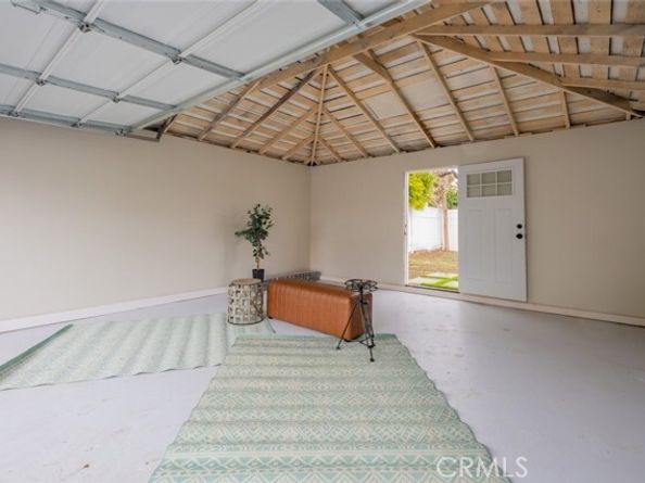 6820 Jellico Avenue, Van Nuys (los Angeles) CA 91406