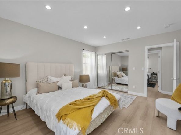 6820 Jellico Avenue, Van Nuys (los Angeles) CA 91406