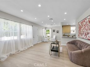 6820 Jellico Avenue, Van Nuys (los Angeles) CA 91406