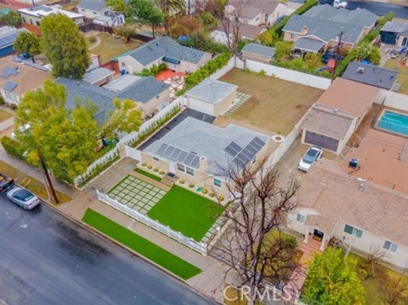 6820 Jellico Avenue, Van Nuys (los Angeles) CA 91406