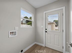 6820 Jellico Avenue, Van Nuys (los Angeles) CA 91406