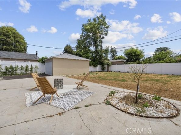 6820 Jellico Avenue, Van Nuys (los Angeles) CA 91406