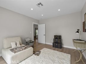 6820 Jellico Avenue, Van Nuys (los Angeles) CA 91406