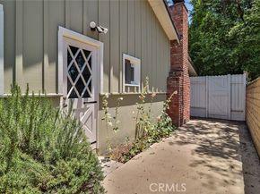 17654 Prairie Street, Northridge (los Angeles) CA 91325