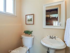 17654 Prairie Street, Northridge (los Angeles) CA 91325