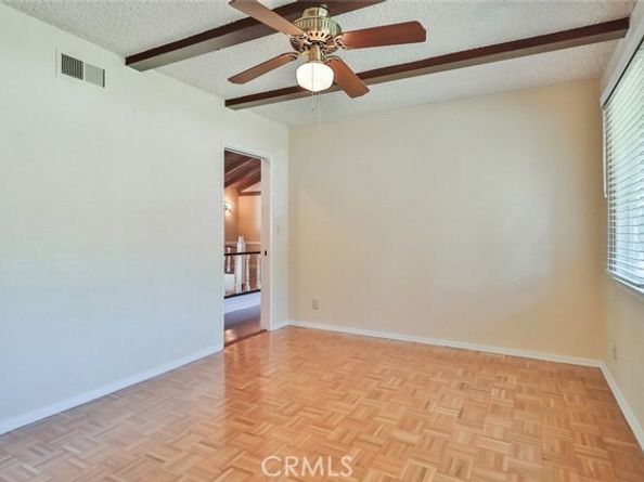 17654 Prairie Street, Northridge (los Angeles) CA 91325