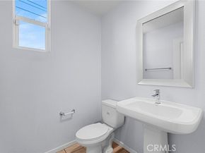 7600 N Courage Way, Van Nuys (los Angeles) CA 91405