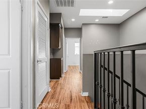 7600 N Courage Way, Van Nuys (los Angeles) CA 91405