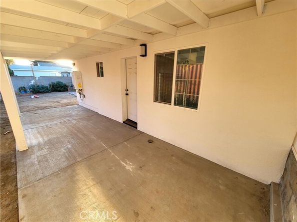 15330 Hart Street, Van Nuys (los Angeles) CA 91406