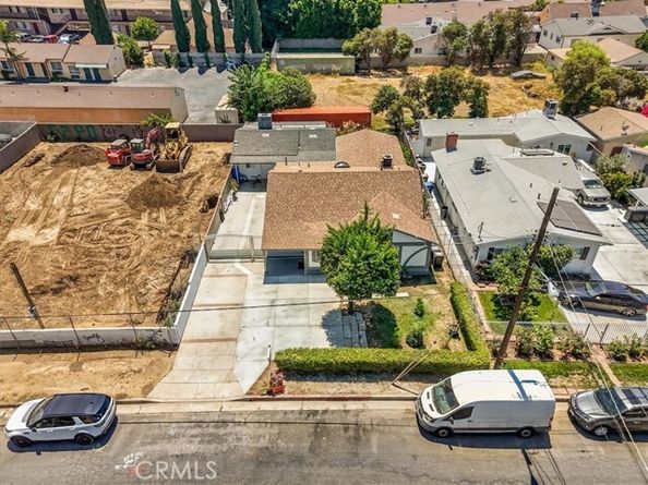 15330 Hart Street, Van Nuys (los Angeles) CA 91406