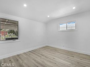 15330 Hart Street, Van Nuys (los Angeles) CA 91406